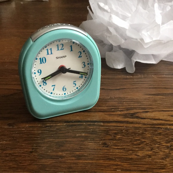 Digital clock - Picture 2 of 4